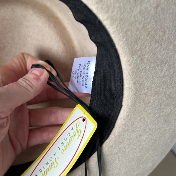 NWT Wool Hat - Picture 6 of 11